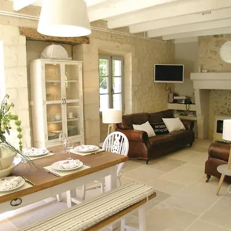 5 Bedroom Gorgeous In St, Martin Des Combes *