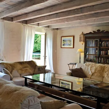 Holiday home 5 Bedroom Gorgeous In St, Martin Des Combes