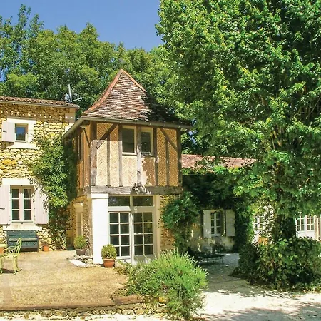 5 Bedroom Gorgeous In St, Martin Des Combes Holiday home *