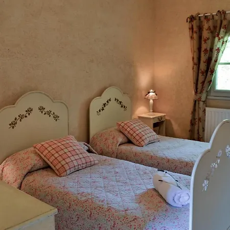 Holiday home 5 Bedroom Gorgeous In St, Martin Des Combes *