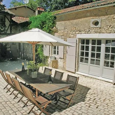 Holiday home 5 Bedroom Gorgeous In St, Martin Des Combes