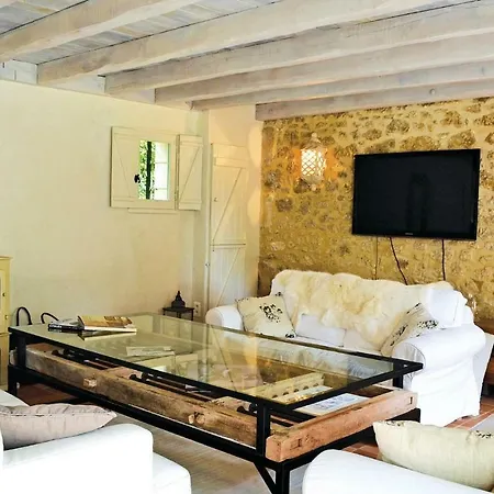 5 Bedroom Gorgeous In St, Martin Des Combes Saint-Martin-des-Combes (Dordogne)